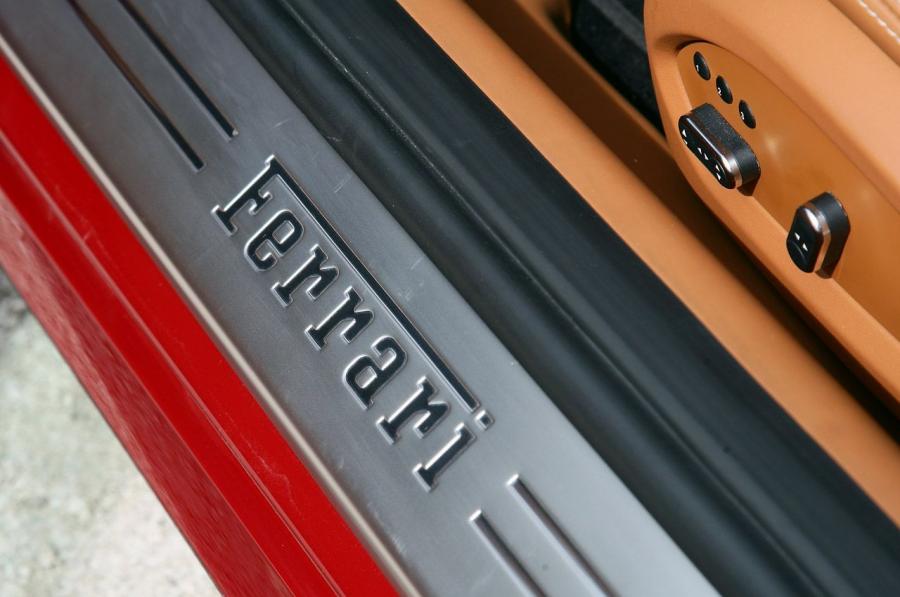  Ferrari FF 2011 года  (фото 130 из 195)